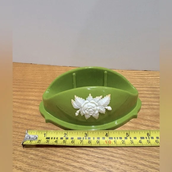 Vintage Schwartz Bros plastic Green soap dish with White Floral Design MCM - Picture 10 of 11